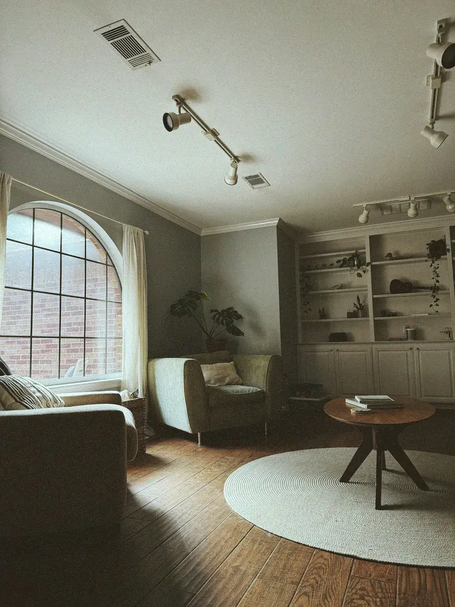 Living room reference input - Light Mode